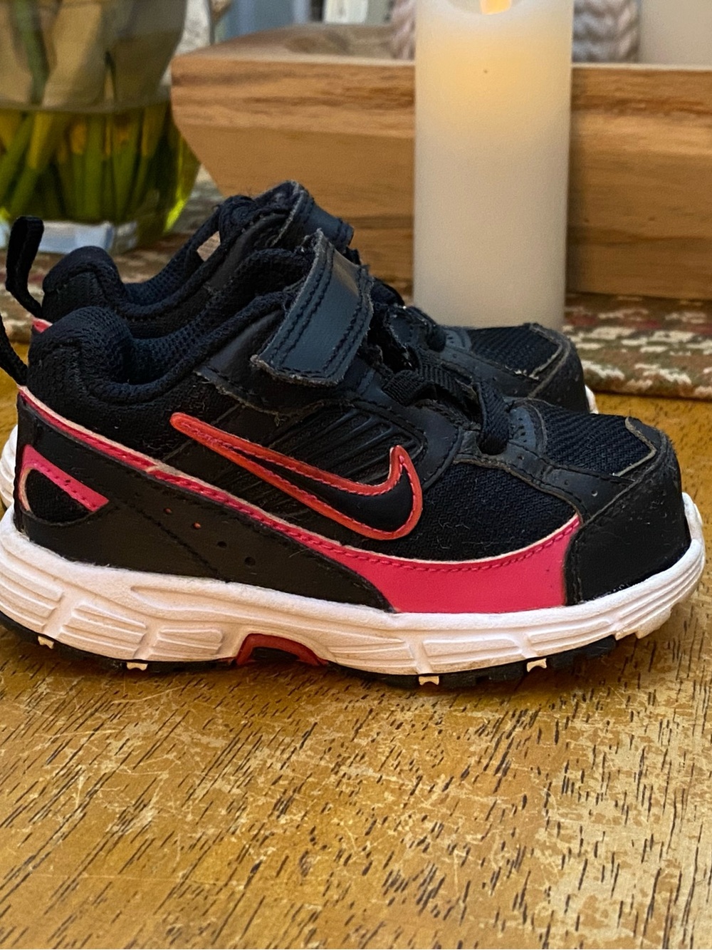 Nike Dart 8 toddler sneakers…Toddler size 6